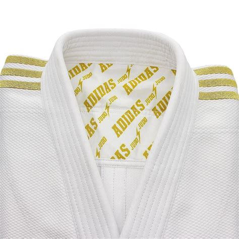 adidas judopak j690 met zwarte strepen beslist beter